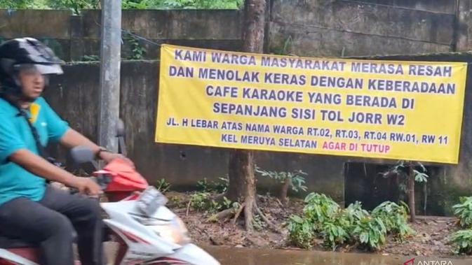 Dendang Karaoke Liar di Kembangan Bikin Warga Meradang, Biduan di Warung jadi Sorotan