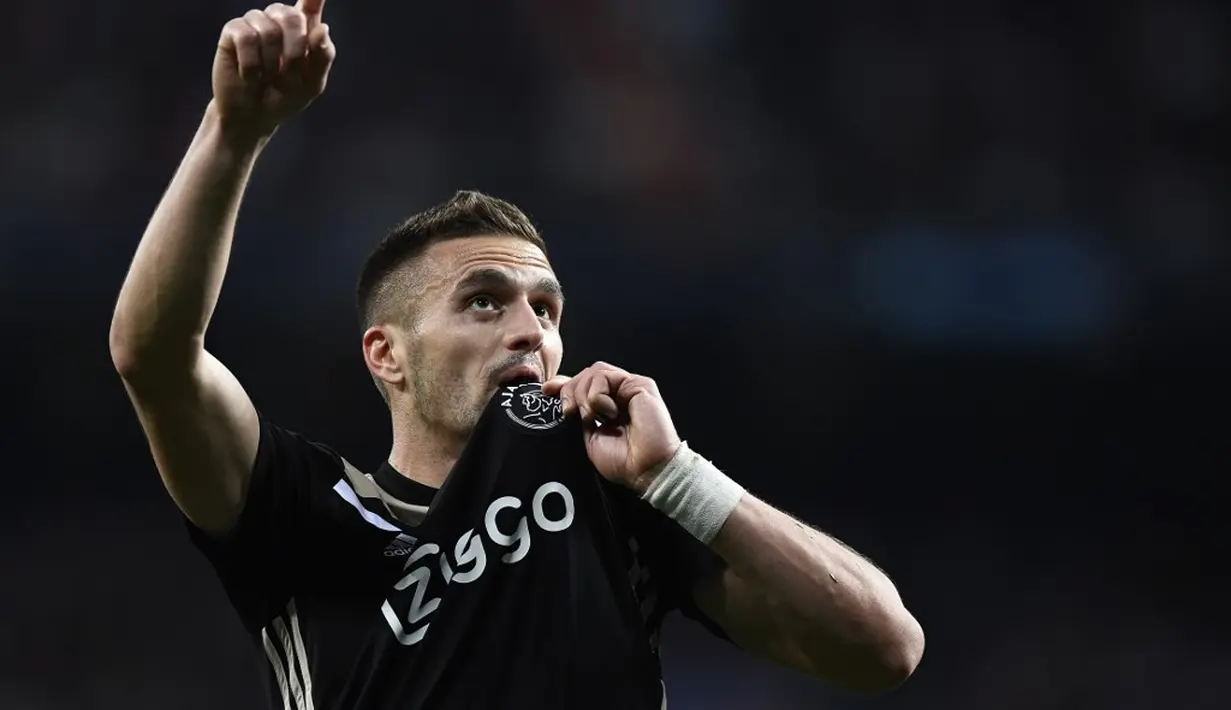 3. Dusan Tadic (Ajax) - 6 gol dan 4 assist (AFP/Gabriel Bouys)