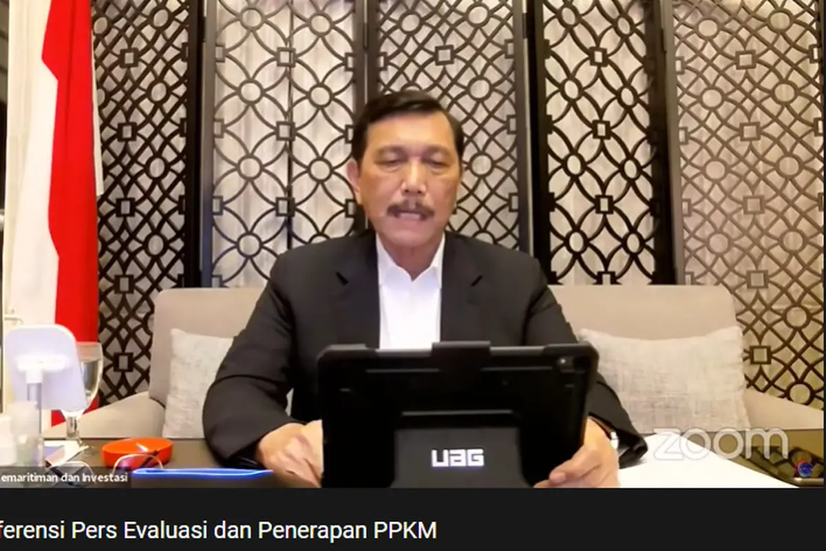 Menteri Koordinator Bidang Kemaritiman dan Investasi Luhut Binsar Panjaitan dalam pengumuman Pemberlakuan Pembatasan Kegiatan Masyarakat (PPKM) pada Senin (23/8/2021).