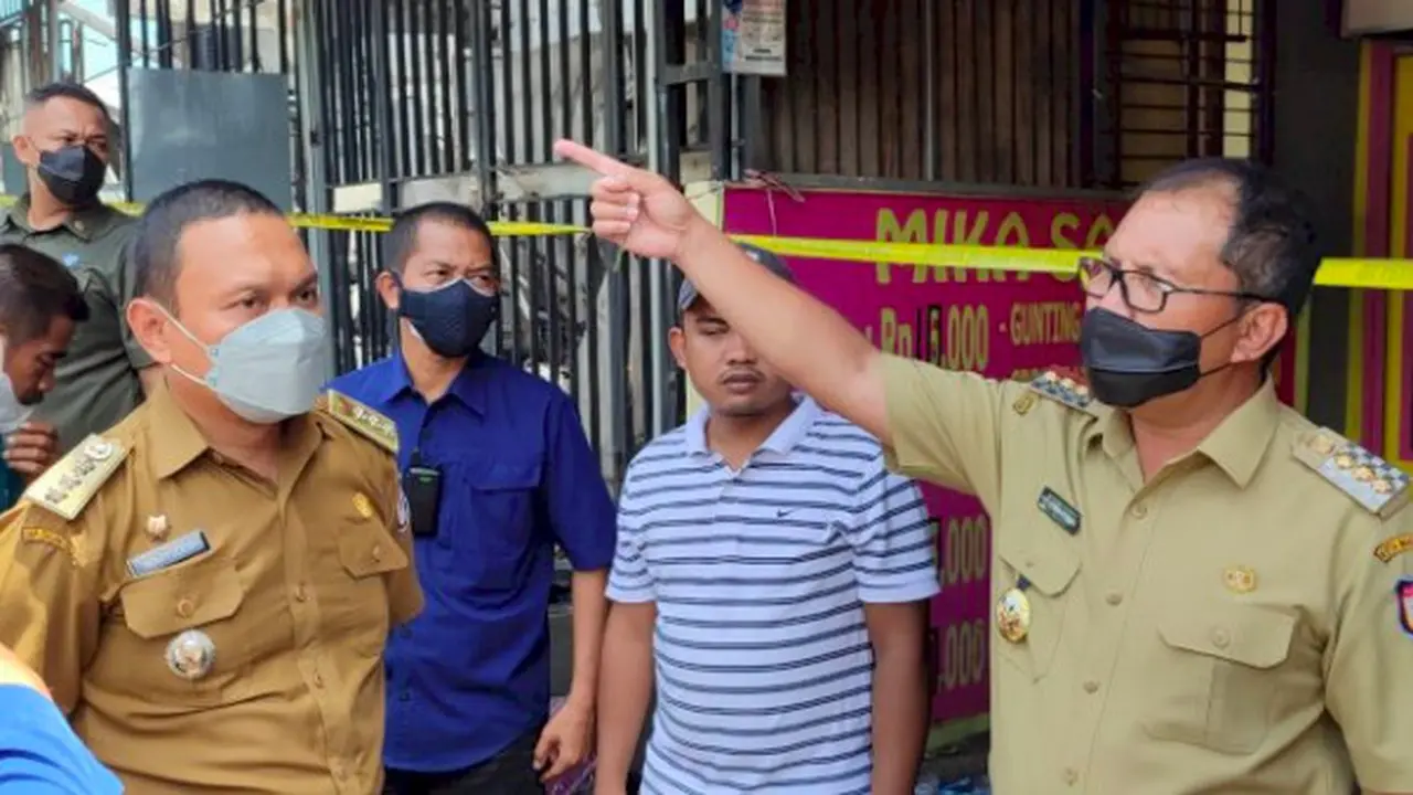 Danny Pomanto kunjungi kebakaran depan GOR Sudiang (Liputan6.com)