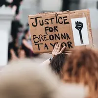 Ilustrasi Breonna Taylor. Sumber foto: unsplash.com/Logan Weaver.