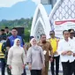 Pada hari Senin, 9 September 2024, Presiden Jokowi, meresmikan empat seksi Jalan Tol Sigli-Banda Aceh, yang merupakan bagian dari proyek besar Jalan Tol Trans Sumatera (JTTS) yang digarap oleh PT Hutama Karya (Persero) (dok: HK)