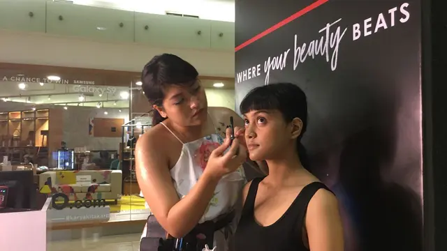 Kulit Tanned Ingin Doll Makeup? Ikuti Tutorial Ini