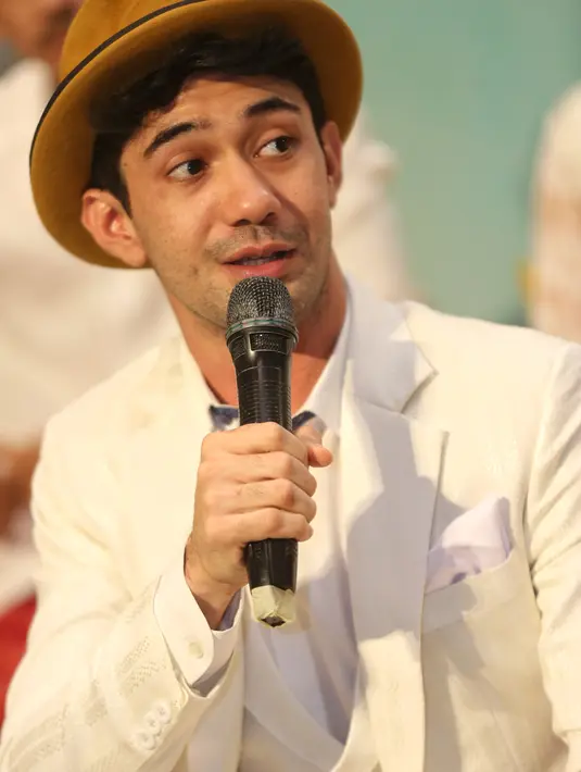 Reza Rahadian (Adrian Putra/Fimela.com)