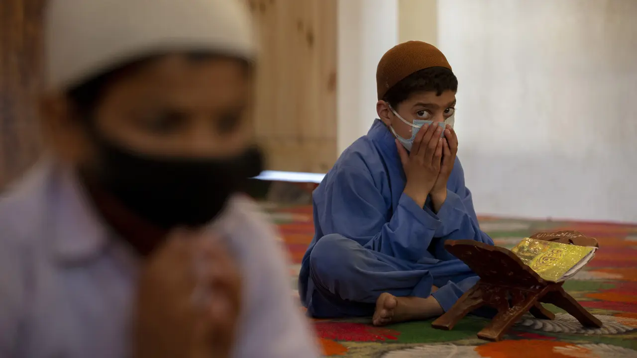 FOTO: Melihat Anak-Anak Kashmir Belajar Al-Quran Selama Ramadan