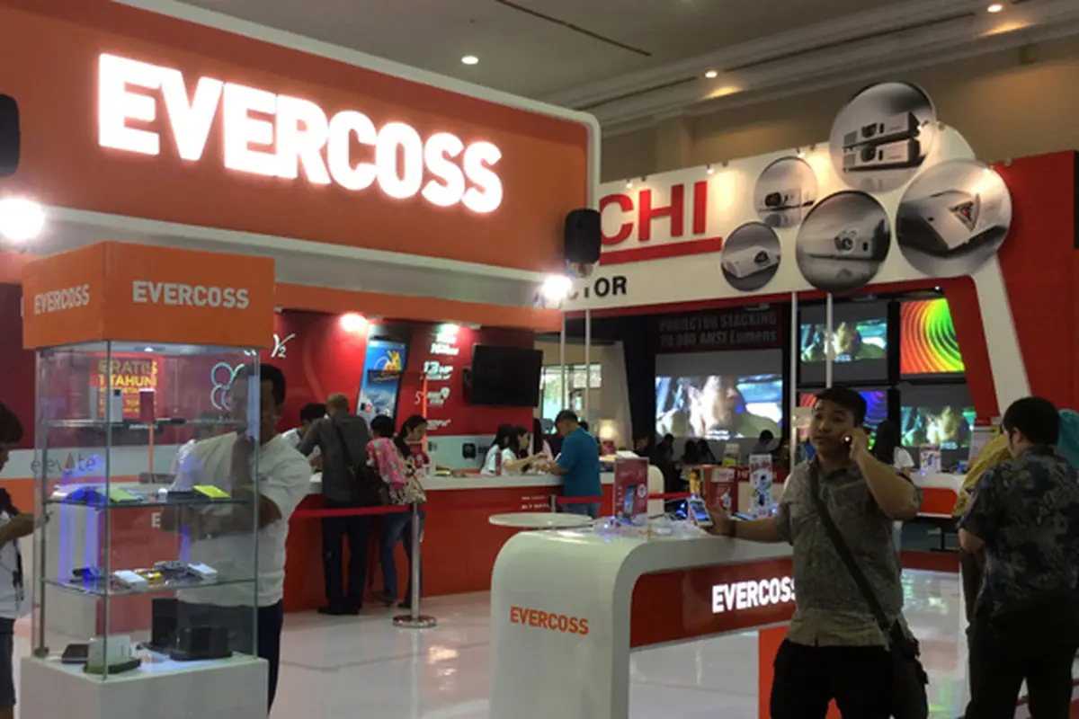 Evercoss Pamer Smartphone dan Aplikasi di Indocomtech