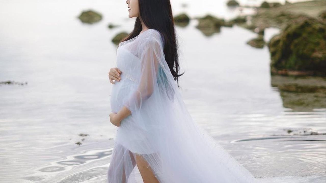 Pamer Baby Bump