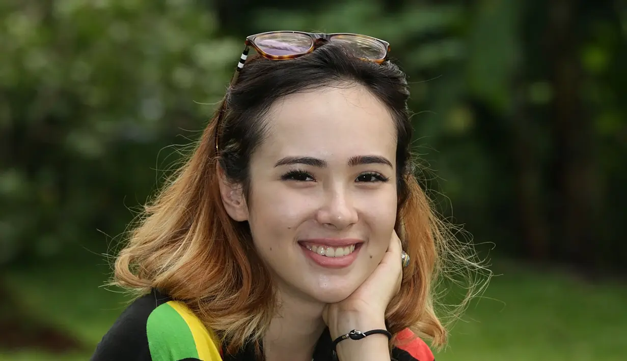 Pengalaman baru dirasakan oleh Pamela Bowie saat dirinya bermain dalam genre komedi. Baginya, genre itu merupakan penyegar dalam sebuah akting. (Bambang E. Ros/Bintang.com)