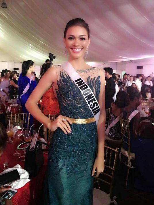 Kedua, silakan follow Twitter Kezia Warouw dengan nama akun @cikitakezia. Lalu, nge-tweet dan retweet sebanyak-banyaknya dengan menggunakan hashtag #missuniverse #indonesia, agar dihitung oleh panpel. (Instagram/@keziawarouw)