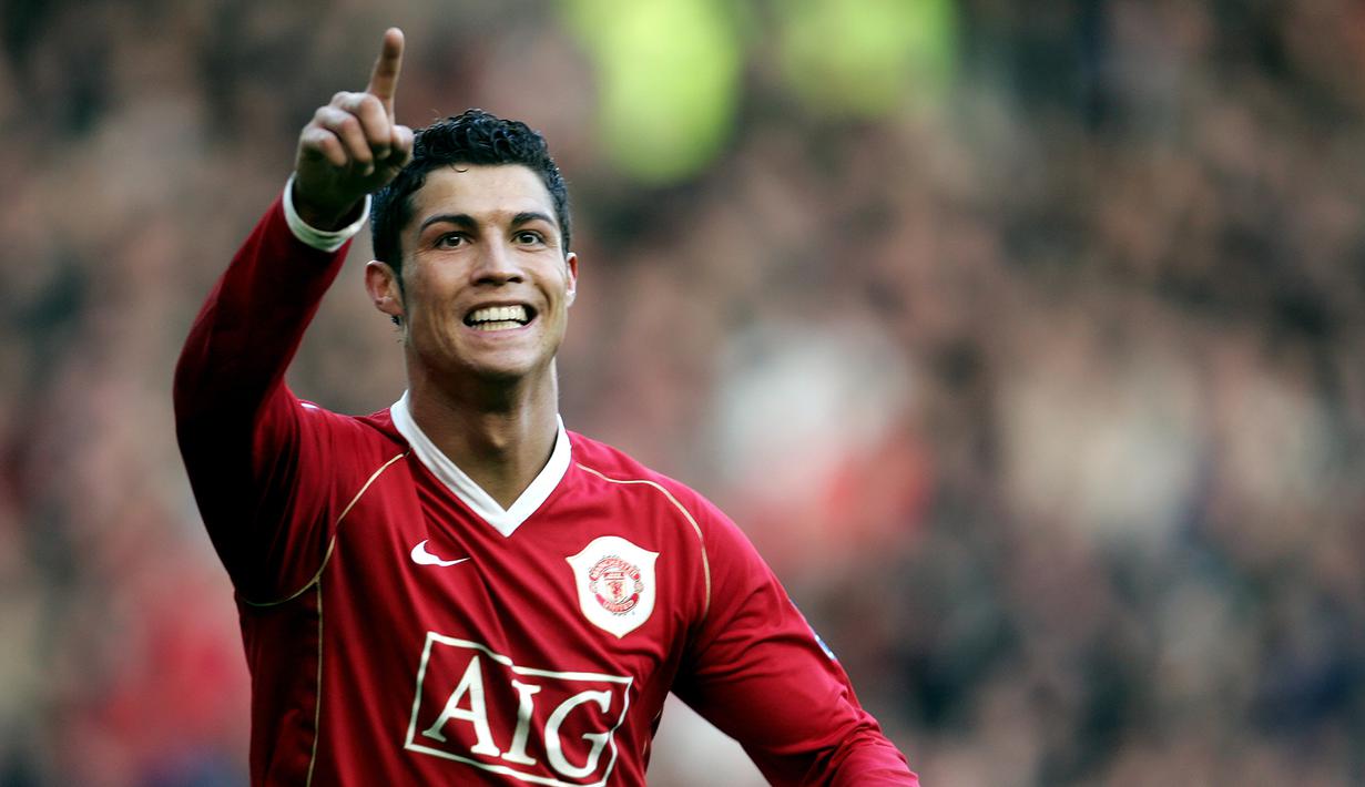 Cristiano Ronaldo (94 juta euro) - Cristiano Ronaldo menjadi penjualan termahal Manchester United hingga saat ini. Manchester United menjual Ronaldo ke Real Madrid dengan nilai tranfser 94 juta euro pada 2009. (AFP/Paul Ellis)