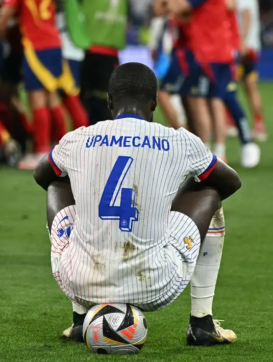 Namun, tak ada gol tambahan yang tercipta hingga laga memasuki jeda turun minum. (JAVIER SORIANO / AFP)