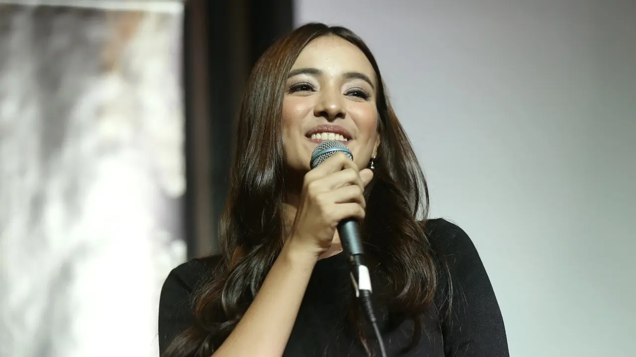 [Bintang] Mawar Eva De Jongh
