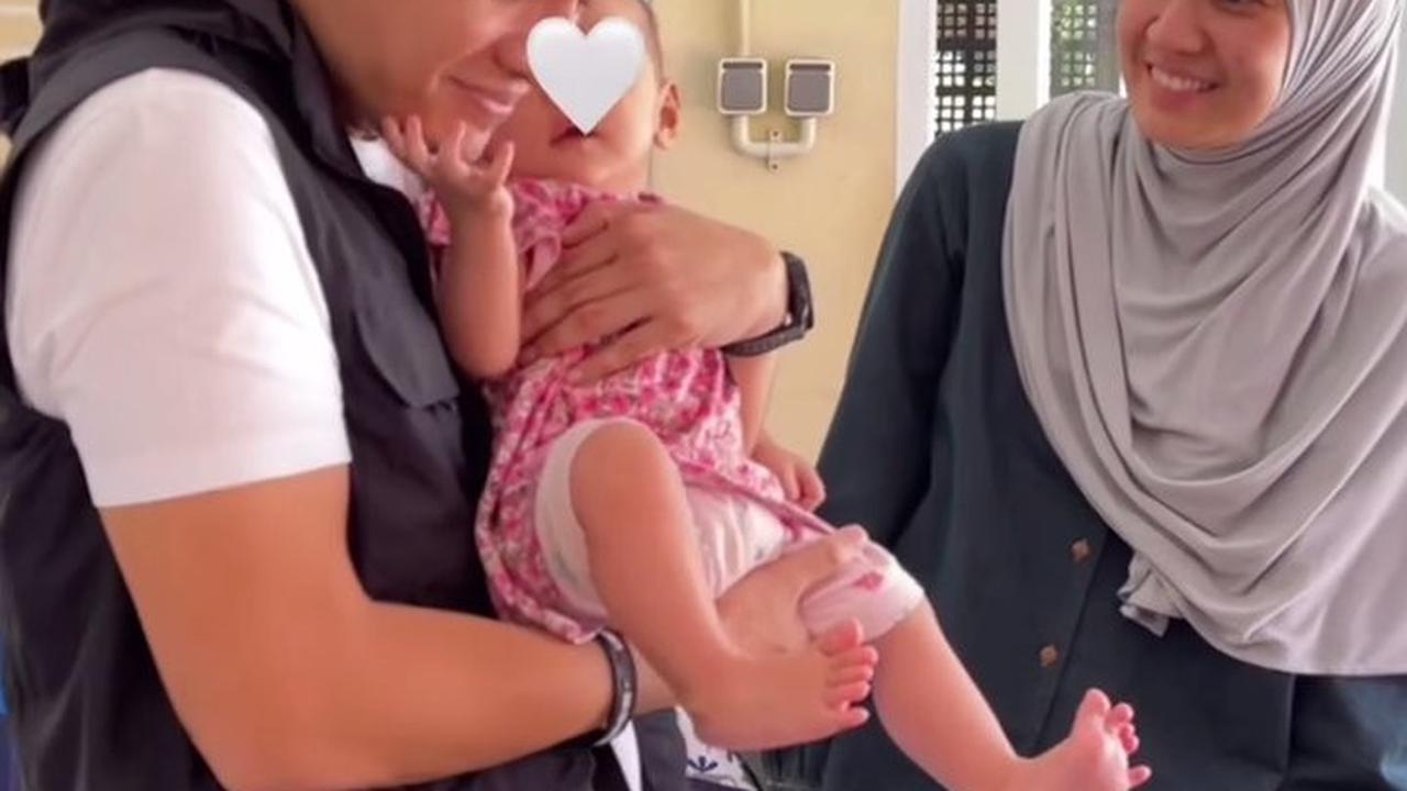 6 Potret Dimas Seto dan Dhini Aminarti Gendong Balita saat Kunjungi PSAB Bandung, Auranya Mengayomi Banget
