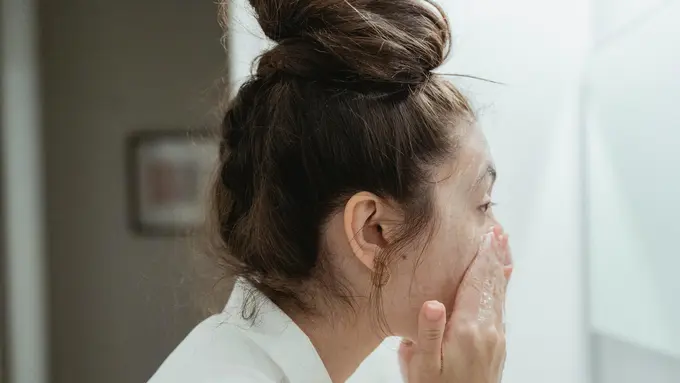 Gentle Exfoliation di Pagi Hari Sebagai Kunci Kulit Sehat