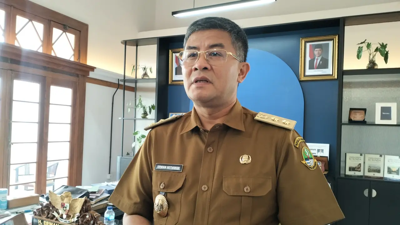 Demi Nama Baik Persib, Wakil Gubernur Jawa Barat, Erwan Setiawan Minta Bobotoh Tak Memaksakan Datang ke Bali
