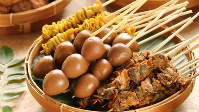 Sate Telur Puyuh Bumbu Bacem