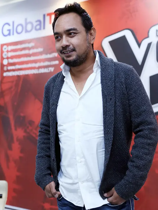 Terkadang, Bebi Romeo kerap refleks dan tidak sengaja untuk mengungkapkan pendapatnya kala memberikan komentar tentang penampilan kontestan The Voice Kids Indonesia. (Nurwahyunan/Bintang.com)