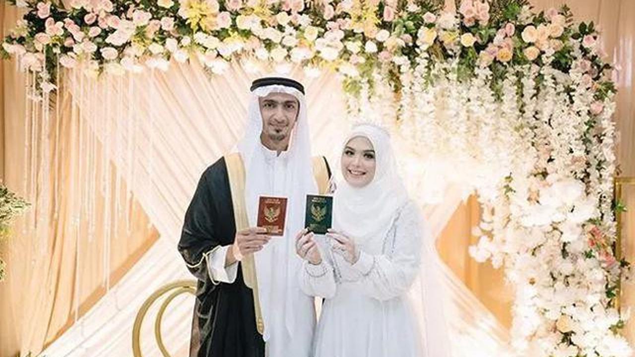 12 Artis yang Menikah di KUA, Terbaru Reza SMASH