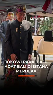 Jokowi Pakai Baju Adat Bali di Istana Merdeka