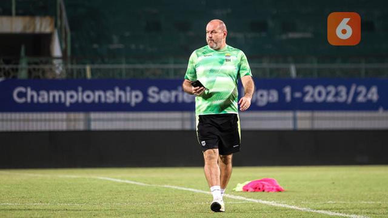 Ditinggal Sederet Pemain Bintang, Persib Tetap Cemerlang di Bawah Asuhan Bojan Hodak: Berkat Fleksibilitas Taktikal