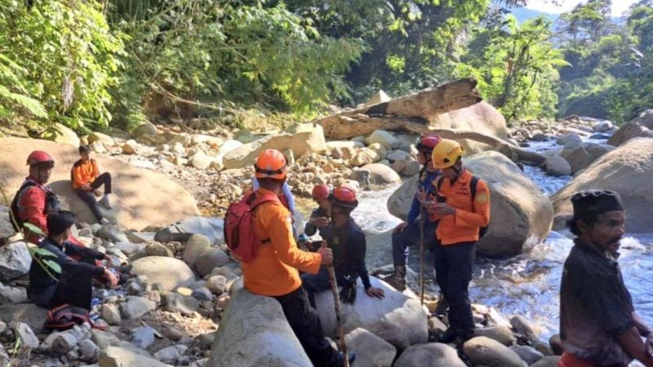 Basarnas Makassar Gencarkan Pencarian Lansia Hilang di Hutan Palopo