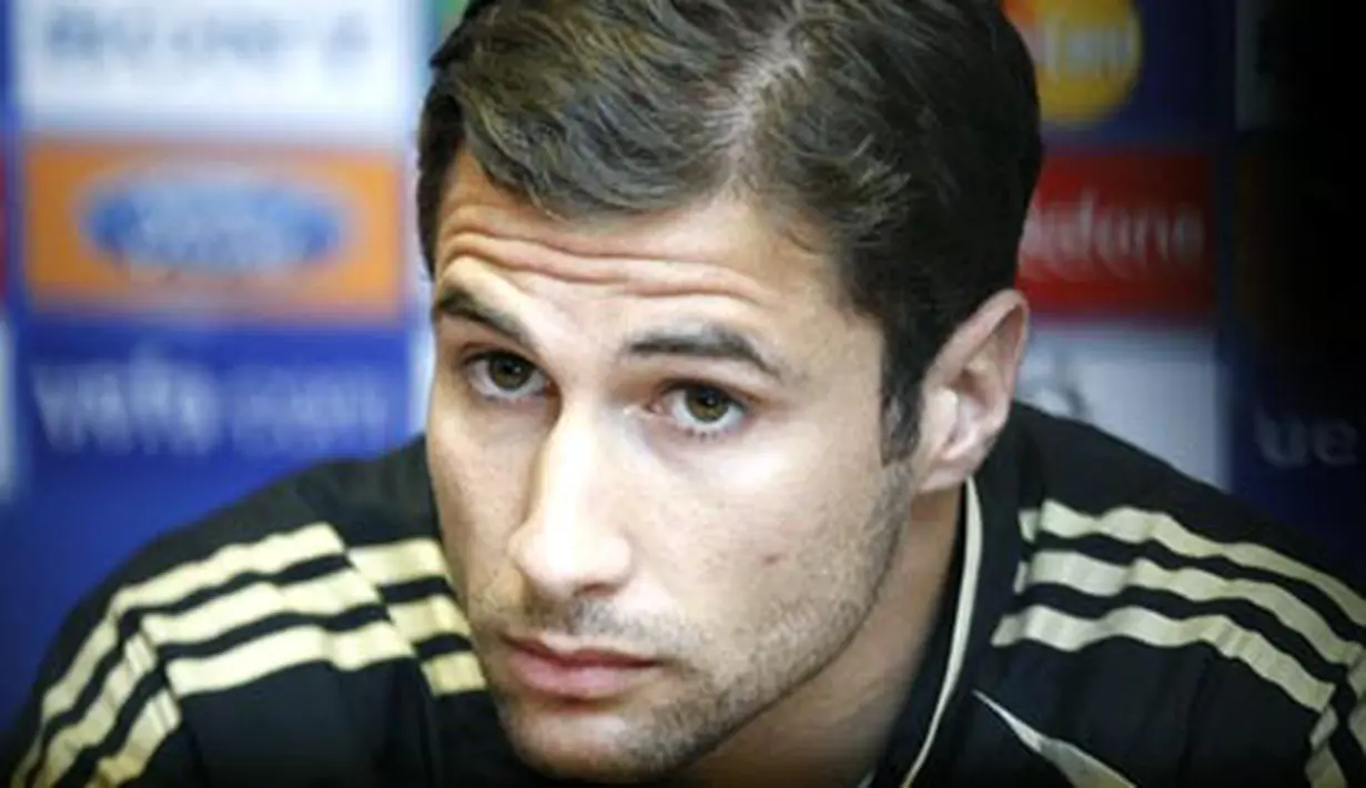 Marseille's Lorik Cana during a press conference at Anfield in Liverpool, on November 25, 2008, ahead of their UEFA Champions League match against Liverpool on November 26. AFP PHOTO/PAUL ELLIS