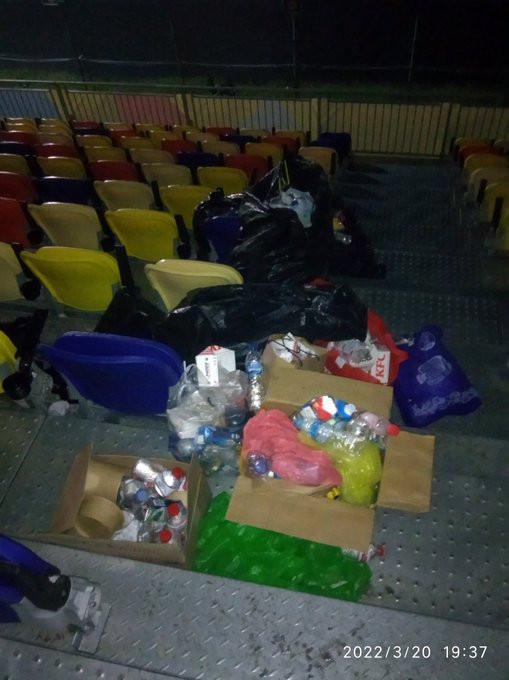 Sampah di tribun Sirkuit Mandalika (Twitter/@Muhammad_Getar)