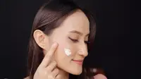 Perawatan kulit wajah akibat debu dan polusi. (IST)