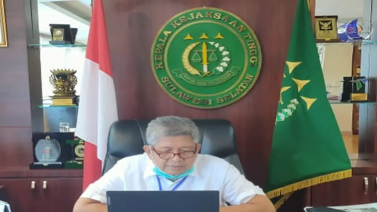 Kepala Kejati Sulsel, Firdaus Dewilmar mengintruksikan anggotanya kembali mendalami fakta persidangan kasus korupsi pembebasan lahan underpass guna membuka penyidikan baru (Liputan6.com/ Eka Hakim)