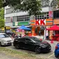 KK Super Mart buat Muslim di Malaysia marah setelah menjual kaus kaki berlafaz Allah. (Dok: Instagram @kksupermart https://www.instagram.com/p/CpupDinJzKo/?igsh=MXZjbWE3ZmQ4cmlhNQ==)