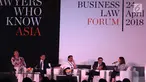 Suasana diskusi AHP Business Law Forum 2018 di Jakarta, Selasa (24/4). Diskusi ini membahas tentang penerapan hukum perdata dalam sistem peradilan di Indonesia yang dirasa jauh dari sempurna. (Liputan6.com/Angga Yuniar)