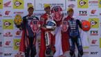 Race 1 kelas Asia Production 250 (AP250) pada ajang Asia Road Racing Championship (ARRC) 2023 di Sirkuit Mandalika, Lombok, Sabtu (12/8/2023) dikuasai para pembalap tanah air. Tiga posisi akhir yang berhak naik podium kesemuanya diisi oleh tiga local pride. Juara direbut oleh pembalap Astra Honda Racing Team (AHRT), Herjun Atna Firdaus, sementara posisi kedua dan ketiga drebut oleh dua pembalap Yamaha Racing Indonesia, Aldi Satya Mahendra dan Wahyu Nugroho. Bahkan peringkat keempat pun masih diisi pembalap asal Indonesia dari tim AHRT yang juga sebagai pimpinan klasemen sementara, Rheza Danica Ahrens. (Dok. AHRT)