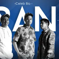 HL Celeb Bio RAN (Photographer: Bambang E. Ros/Bintang.com, Stylist: Indah Wulansari/Bintang.com, Desain: Nurman Abdul Hakim/Bintang.com)