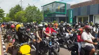 Pada hari kedua Kustomfest 2022, ratusan pemotor dari berbagai komunitas penggemar motor custom dari Jawa dan Bali  melakukan konvoi Sunday Morning Riding (Sunmori) mengelilingi Kota Yogyakarta.