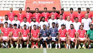 Timnas Bangladesh Bertolak ke Indonesia, Suporter Heboh di Bandara