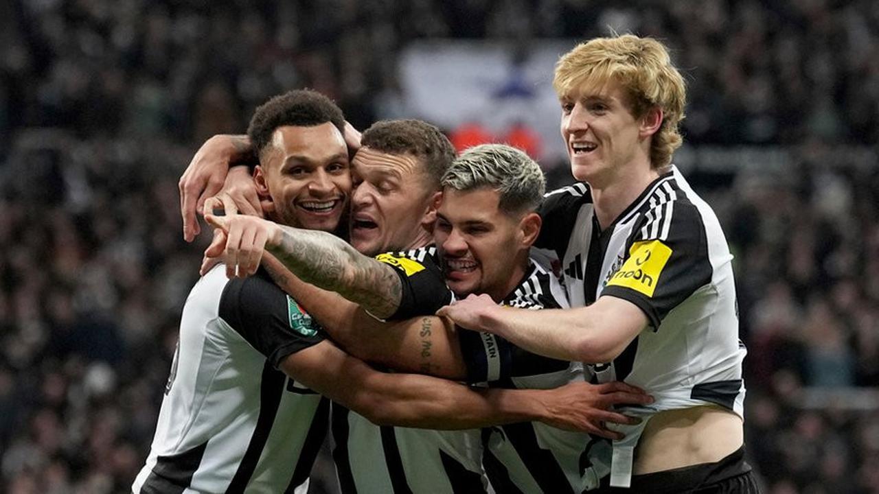Alan Shearer Kirim Pesan 'Nakal' ke MU Usai Newcastle Dapat Tiket UCL