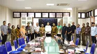 Ditjen Bina Pemdes Kemendagri memberikan pengarahan seputar Program Penguatan Pemerintahan dan Pembangunan Desa (P3PD) kepada Dinas PMD Provinsi Sumut dan Regional Management Consultan (RMC) P3PD Sumut. (Istimewa)