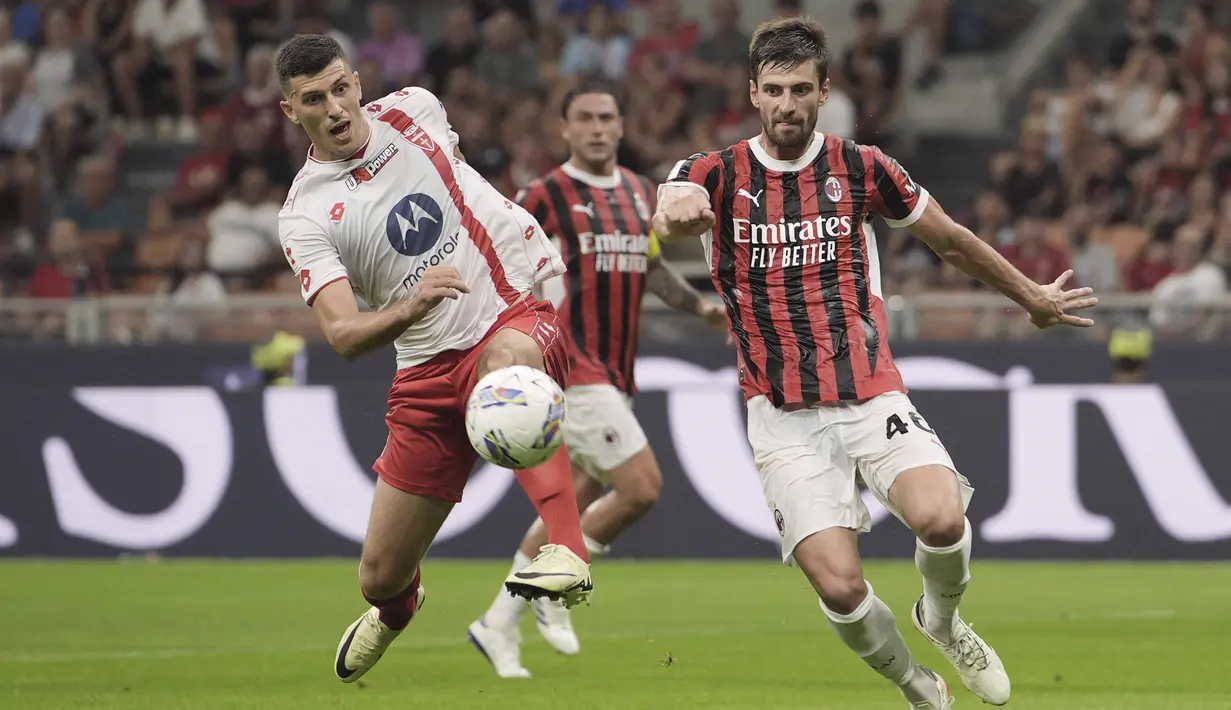 Di bawah asuhan pelatih baru Paulo Fonseca, AC Milan sukses tak terkalahkan. Dari lima laga, Rossoneri menang empat kali dan imbang satu kali. (Marco Alpozzi/LaPresse via AP)
