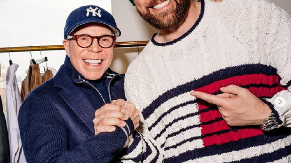 Tunangan Taylor Swift Taylor Kelce Digandeng Jadi Duta Global Tommy Hilfiger Terbaru