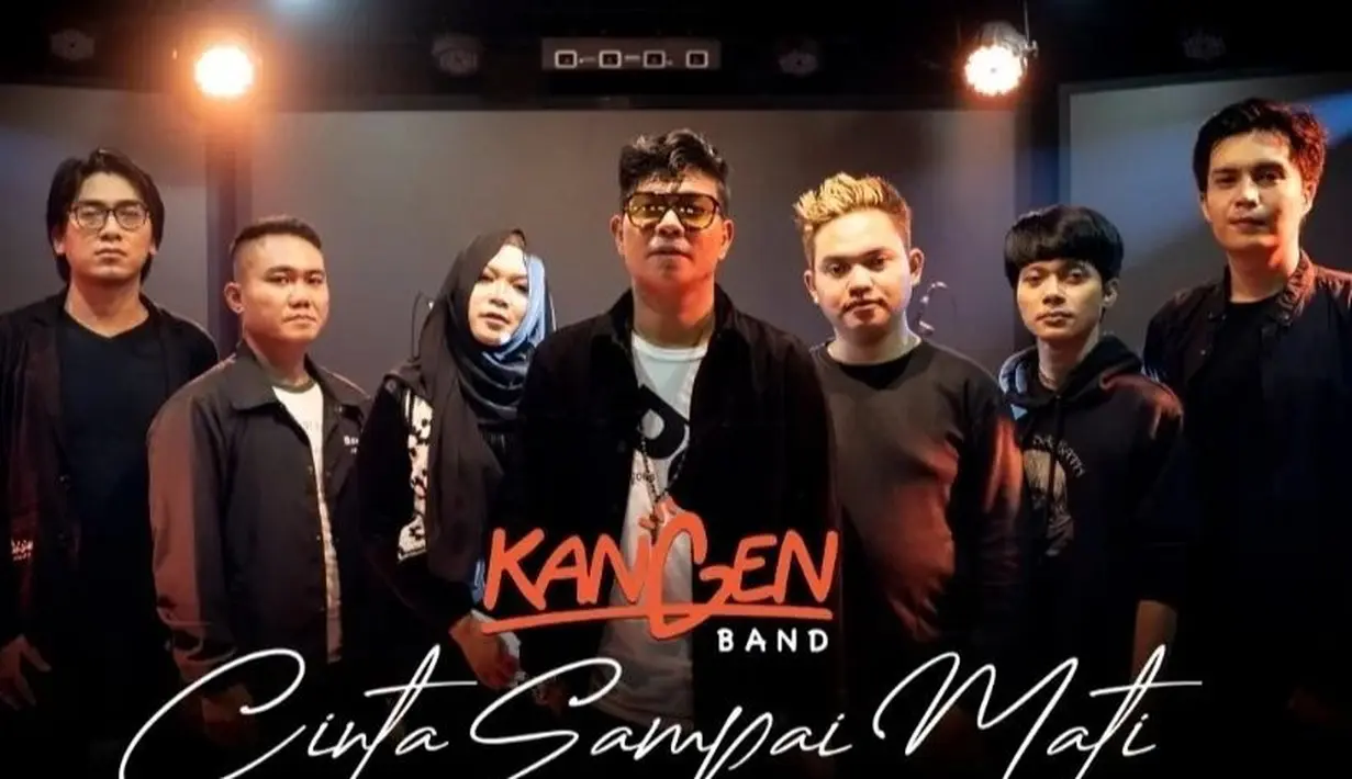 <p>Kangen Band mulai kembali ke industri musik Indonesia. Di momen comeback ini, Kangen Band hadir dengan formasi original saat pertama kali debut di belantika musik. Andika Mahesa (Lead Vocal), Dodhy (Lead Gitar), Tama (Rhythm), Izzy (Keyboard), Bebe (Bass), Baim (Drum), dan Eren (Backing Vocal) kembali berkumpul dalam single bertajuk Cinta Sampai Mati. (Instagram/@kangenbandreal)</p>