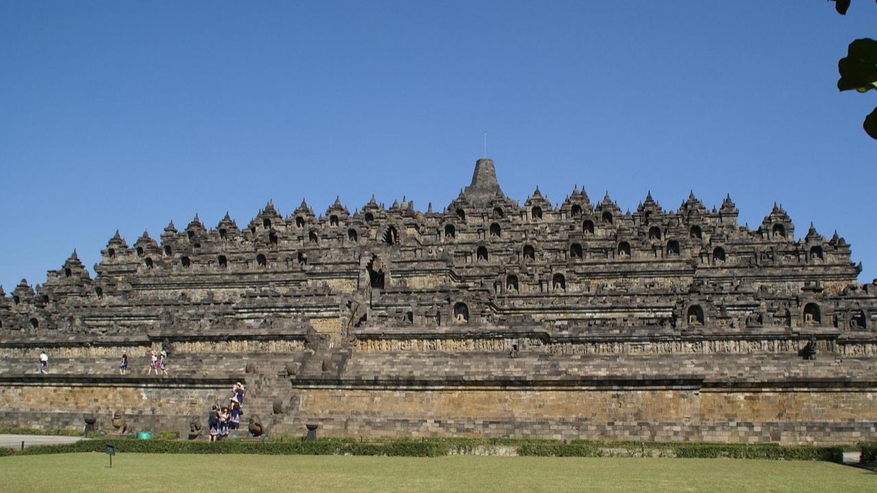 Walubi Jateng Tak Masalah Borobudur Dipasang Chairlift Jelang Kedatangan Macron, Asal Tak Ganggu Struktur Candi