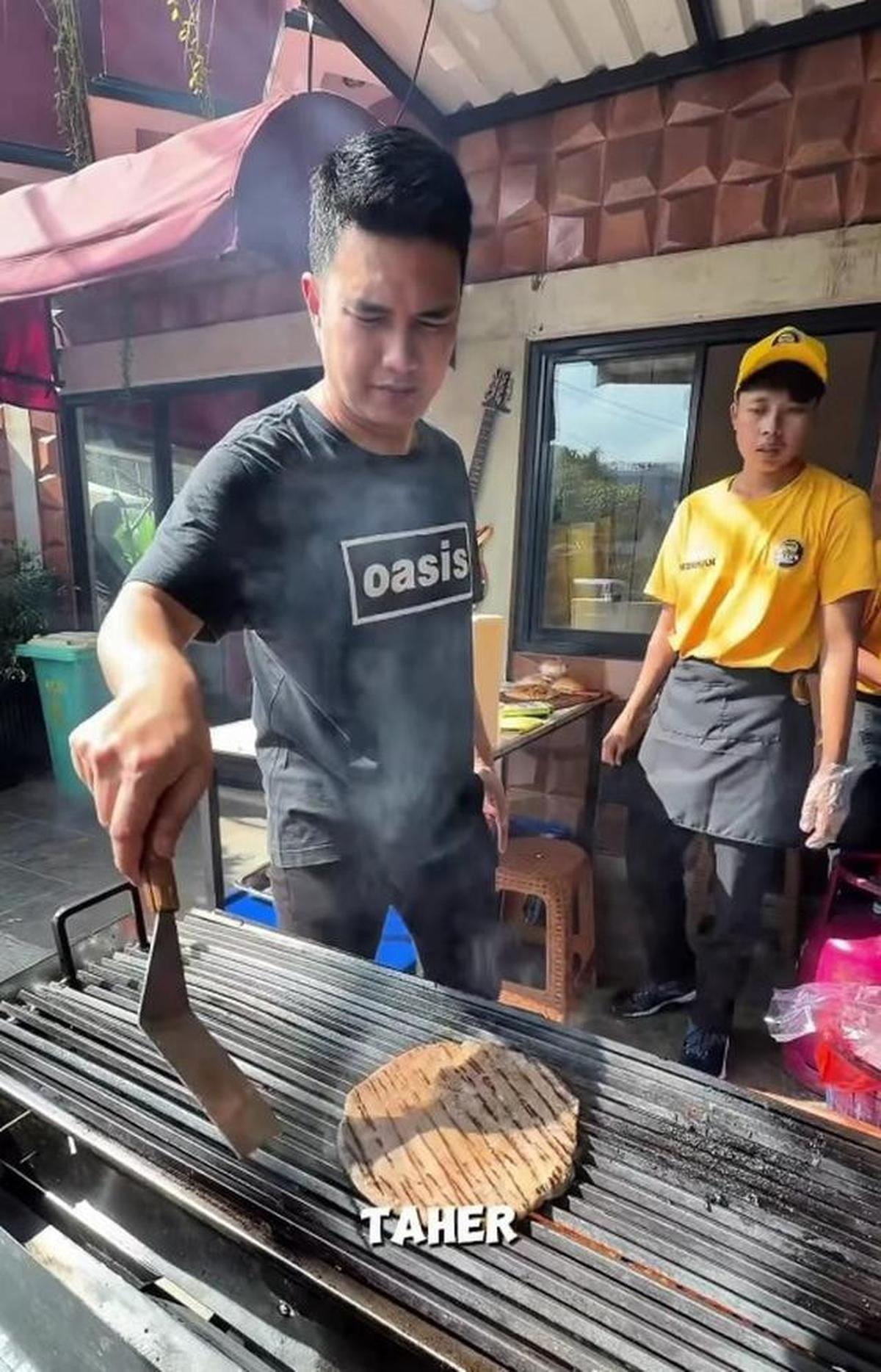 Dewi Perssik Tanggapi Bisnis Burger Aldi Taher yang Viral, Akui Belum Pernah Mencicipi