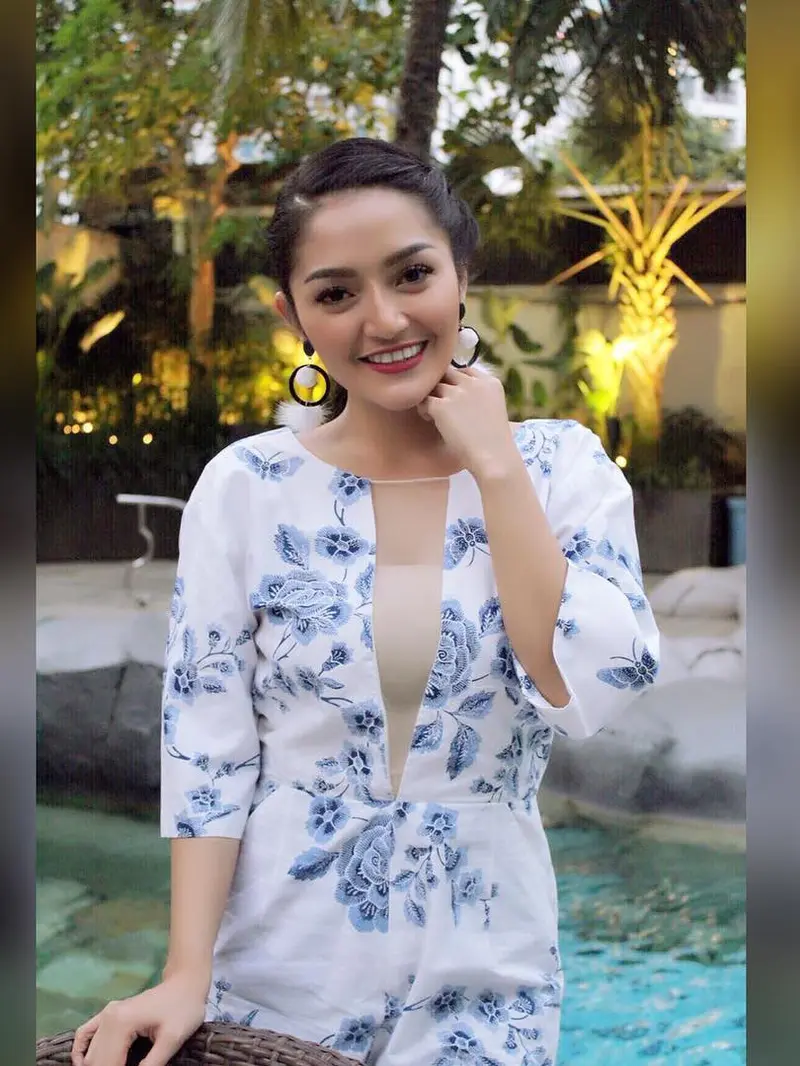 [Bintang] Siti Badriah