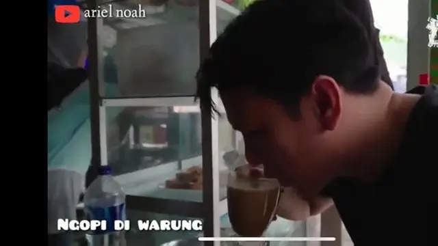 Ariel NOAH saat makan di warung nasi pinggir jalan bahkan warteg (YouTube/H_besar)