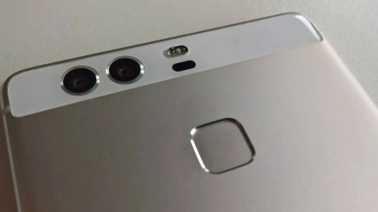Bocoran Huawei P9, Dibekali Dua Kamera. Foto via Phone Arena