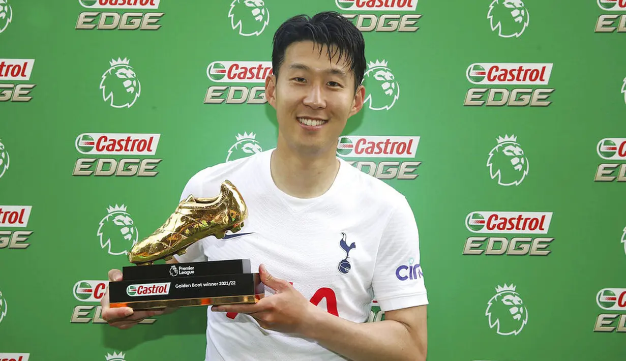<p>Pencapaian Son semakin istimewa lantaran tak satu pun golnya berasal dari tendangan penalti, sementara Salah mencetak lima penalti. (Nigel French/PA via AP)</p>