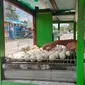 Pedagang pempek panggang, makanan khas Palembang Sumsel (Liputan6.com / Nefri Inge)
