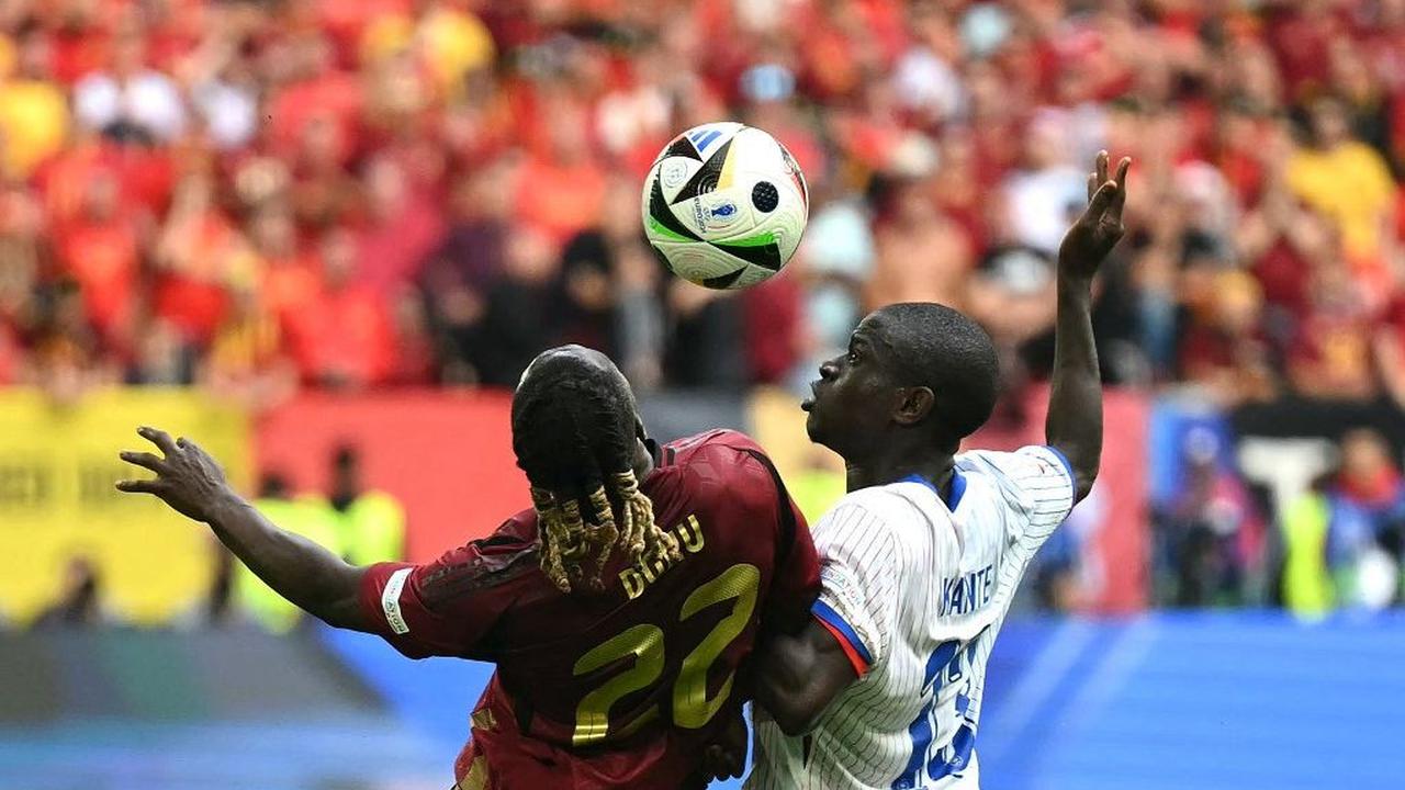 Di laga kedua, Prancis bermain imbang dengan Belanda. Laga itu berakhir tanpa gol, alias 0-0.<br>