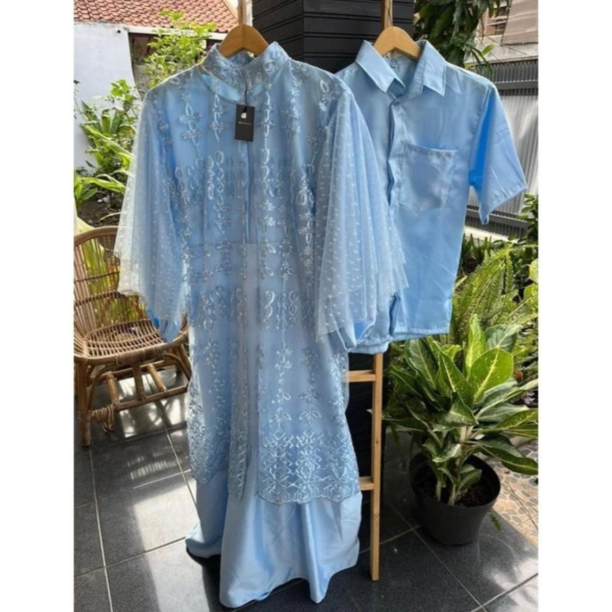 Gaya Lebaran 2025 Super Kekinian! Inspirasi Baju Couple Warna Ice Blue yang Bikin Semua Mata Tertuju pada Kamu!