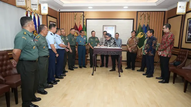 Sinar Mas menugaskan sumber daya miliknya untuk bergabung ke dalam Komponen Cadangan Matra Darat. (Dok Sinar Mas)